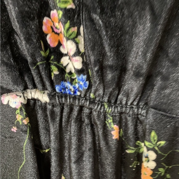 Urban Outfitters Wrap Dress Black Floral Velvet Short Sleeves - Picture 6 of 11